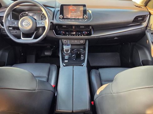 Used 2021 Nissan Rogue SV w/ Premium Package FWD image 6