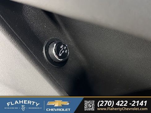 Used 2017 Cadillac XT5 Luxury image 24