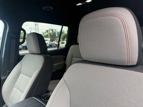 Used 2026 Chevrolet Traverse LT w/ Driver Confidence Package FWD image 8