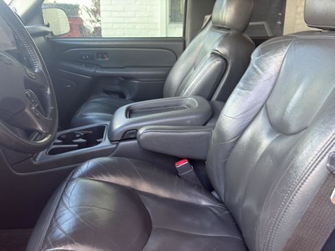 Used 2004 Chevrolet Silverado 2500 LT image 3