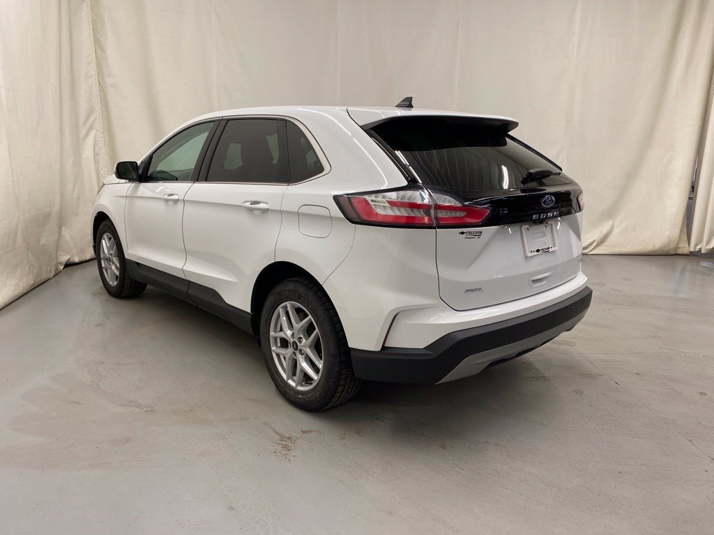 Used 2024 Ford Edge SEL AWD/4WD image 5
