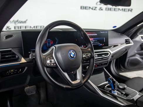 Used 2023 BMW i4 eDrive35 RWD image 19