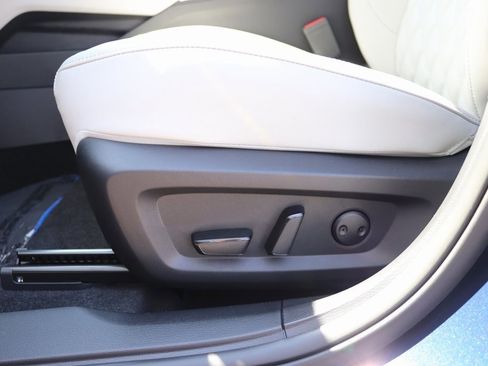 New 2025 Mitsubishi Outlander SEL image 32