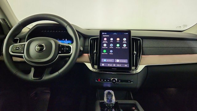New 2026 Volvo XC90 T8 Plus w/ Protection Package AWD/4WD image 26