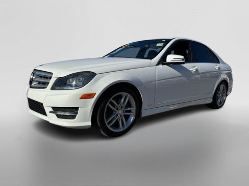 Used 2013 Mercedes-Benz C 250 Luxury image 9