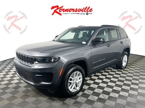 New 2025 Jeep Grand Cherokee Laredo X image 3