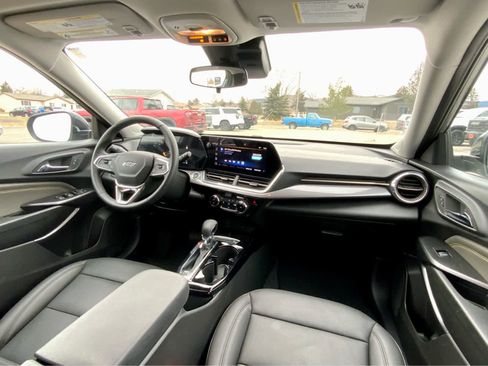 Certified 2025 Chevrolet Trax ACTIV image 30