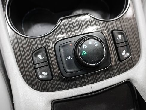 Used 2023 GMC Acadia SLT AWD/4WD image 27