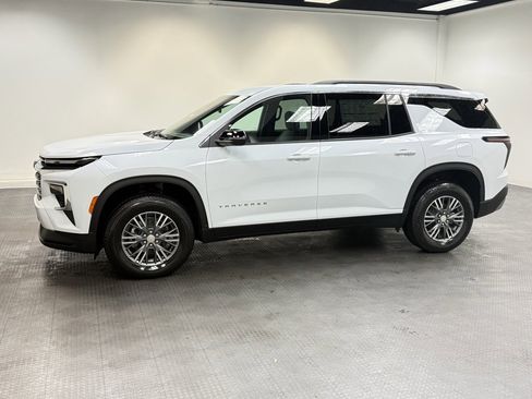 New 2026 Chevrolet Traverse LT w/ LPO, Floor Liner Package image 2