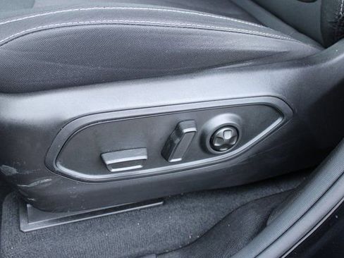 Used 2025 Jeep Grand Cherokee Laredo w/ Luxury Tech Group I image 13