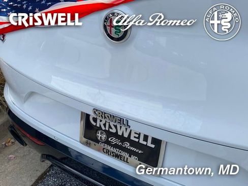 New 2025 Alfa Romeo Stelvio Sprint image 17