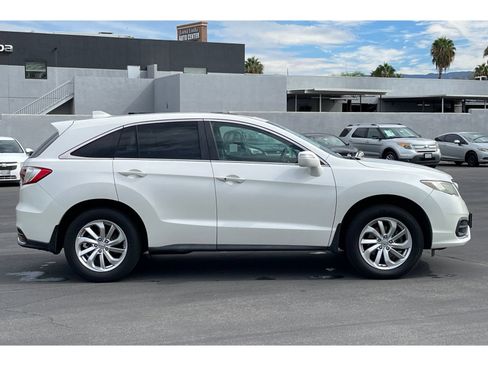 Used 2017 Acura RDX w/ AcuraWatch Plus Package FWD image 8