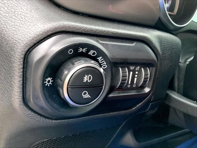 Used 2021 Jeep Gladiator Overland w/ Safety Group AWD/4WD image 36