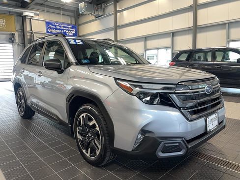 Used 2025 Subaru Forester Limited image 1