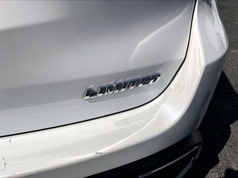 Used 2019 Toyota Highlander Limited image 22