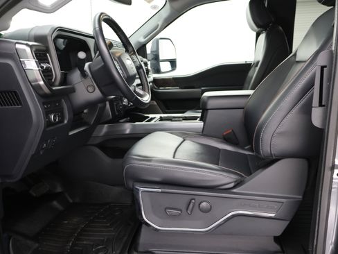 Used 2023 Ford F350 Lariat AWD/4WD image 8