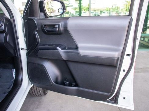 Used 2021 Toyota Tacoma SR RWD image 18