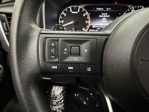 Used 2024 Nissan Rogue SV image 15