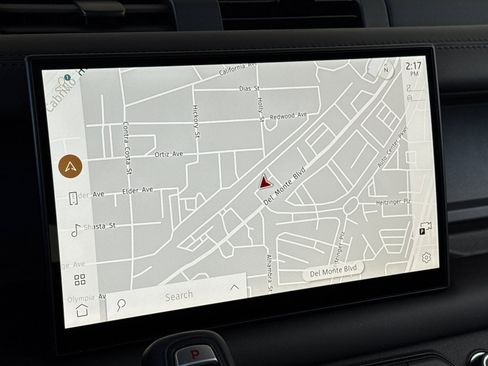 New 2025 Land Rover Defender 110 X-Dynamic SE image 18