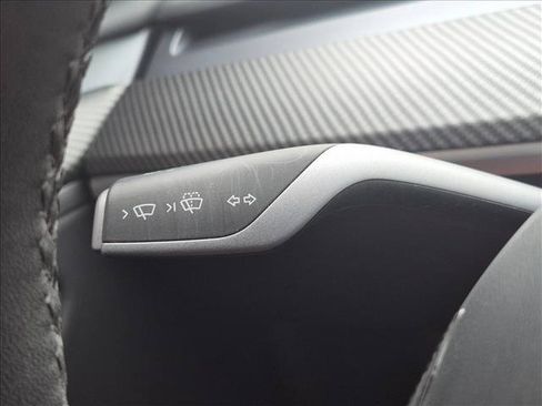 Used 2024 Tesla Model Y Long Range AWD/4WD image 6