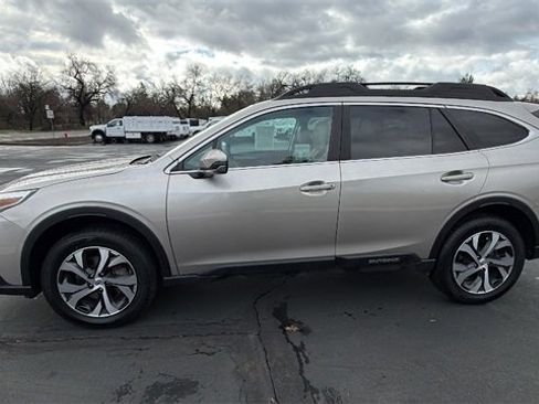 Used 2020 Subaru Outback Limited image 7