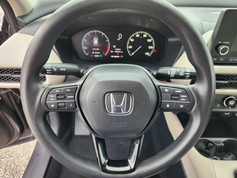 Certified 2024 Honda HR-V LX image 9
