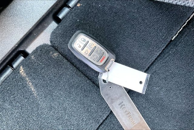 Used 2023 Chrysler Voyager LX FWD image 36