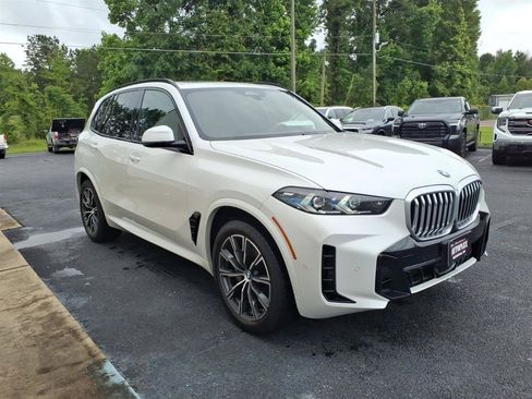 Used 2026 BMW X5 xDrive40i AWD/4WD image 3