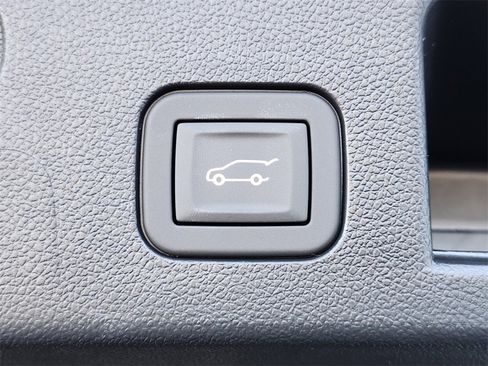 New 2026 Chevrolet Equinox LT w/ Convenience Package II image 32