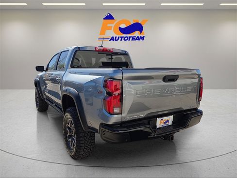 Used 2025 Chevrolet Colorado ZR2 w/ Technology Package image 3