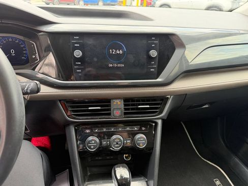 Used 2023 Volkswagen Taos SEL AWD/4WD image 17