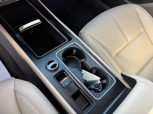 Certified 2023 Lincoln Corsair AWD image 24