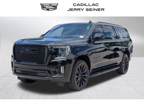 Used 2021 GMC Yukon XL Denali AWD/4WD image 1