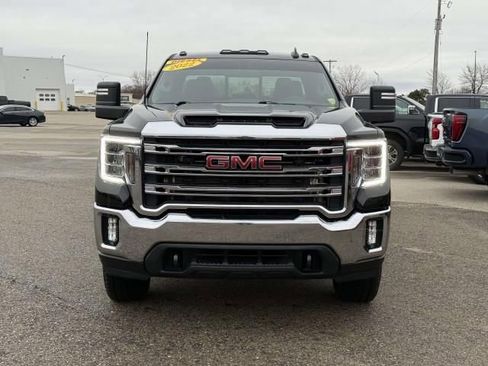 Used 2022 GMC Sierra 2500 SLE w/ SLE Value Package; image 3