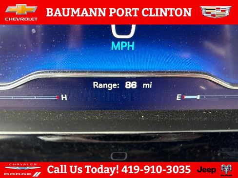Used 2024 Chevrolet Silverado 1500 LT AWD/4WD image 16