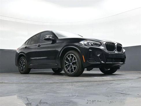 Used 2024 BMW X4 M40i w/ Premium Package image 24