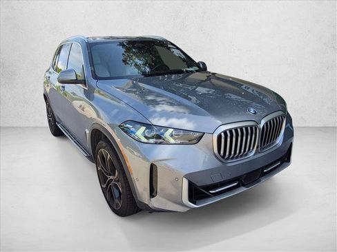 Used 2024 BMW X5 sDrive40i w/ Premium Package RWD image 3