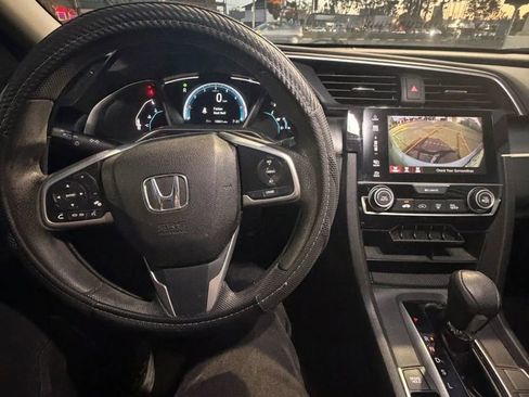 Used 2017 Honda Civic EX image 10