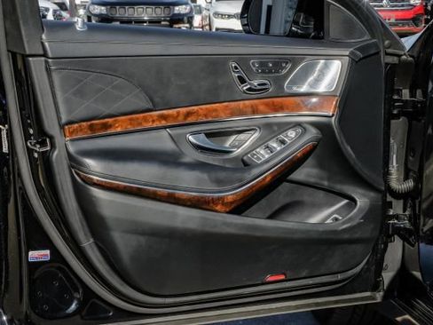 Used 2019 Mercedes-Benz S 560 4MATIC Sedan image 50
