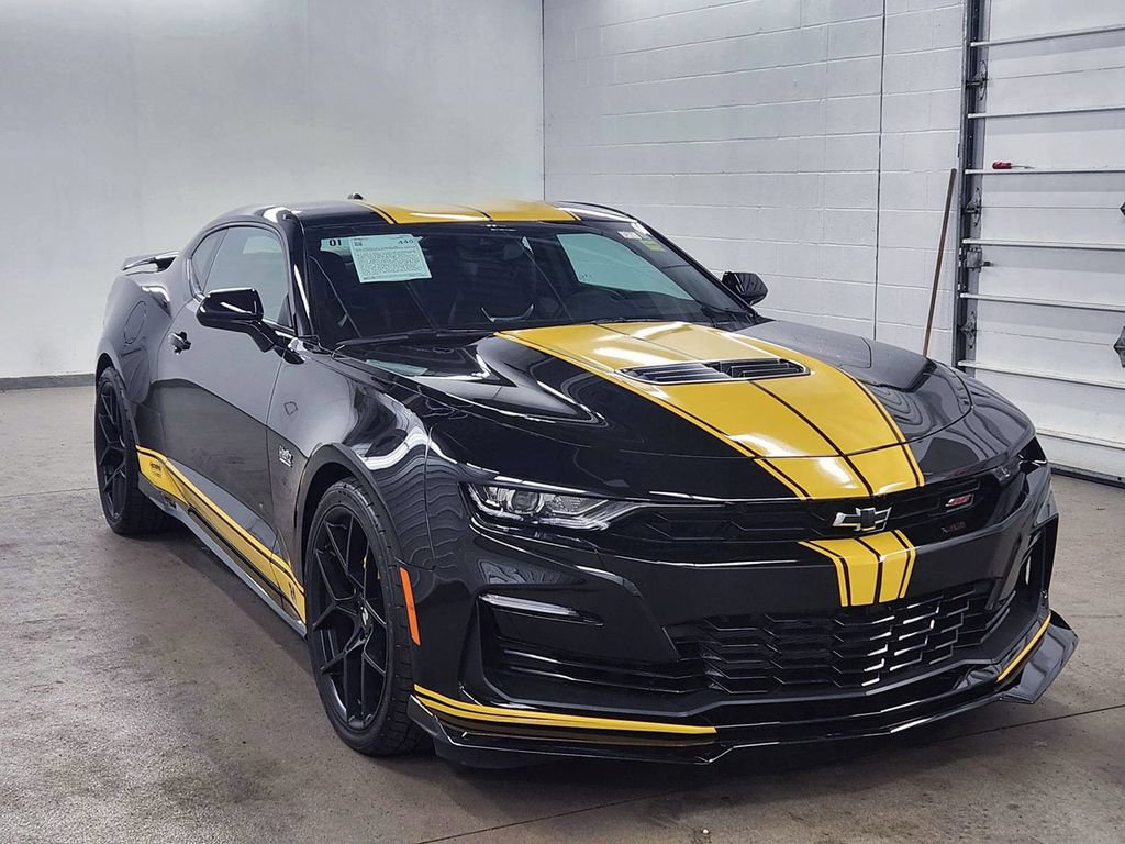 Used 2020 Chevrolet Camaro SS RWD image 2