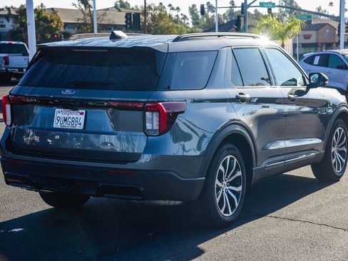 Used 2025 Ford Explorer ST-Line w/ Premium Package image 4