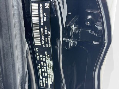 Used 2019 Alfa Romeo Giulia image 55