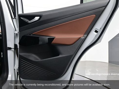 Used 2022 Volkswagen ID.4 Pro S w/ Gradient Package image 32