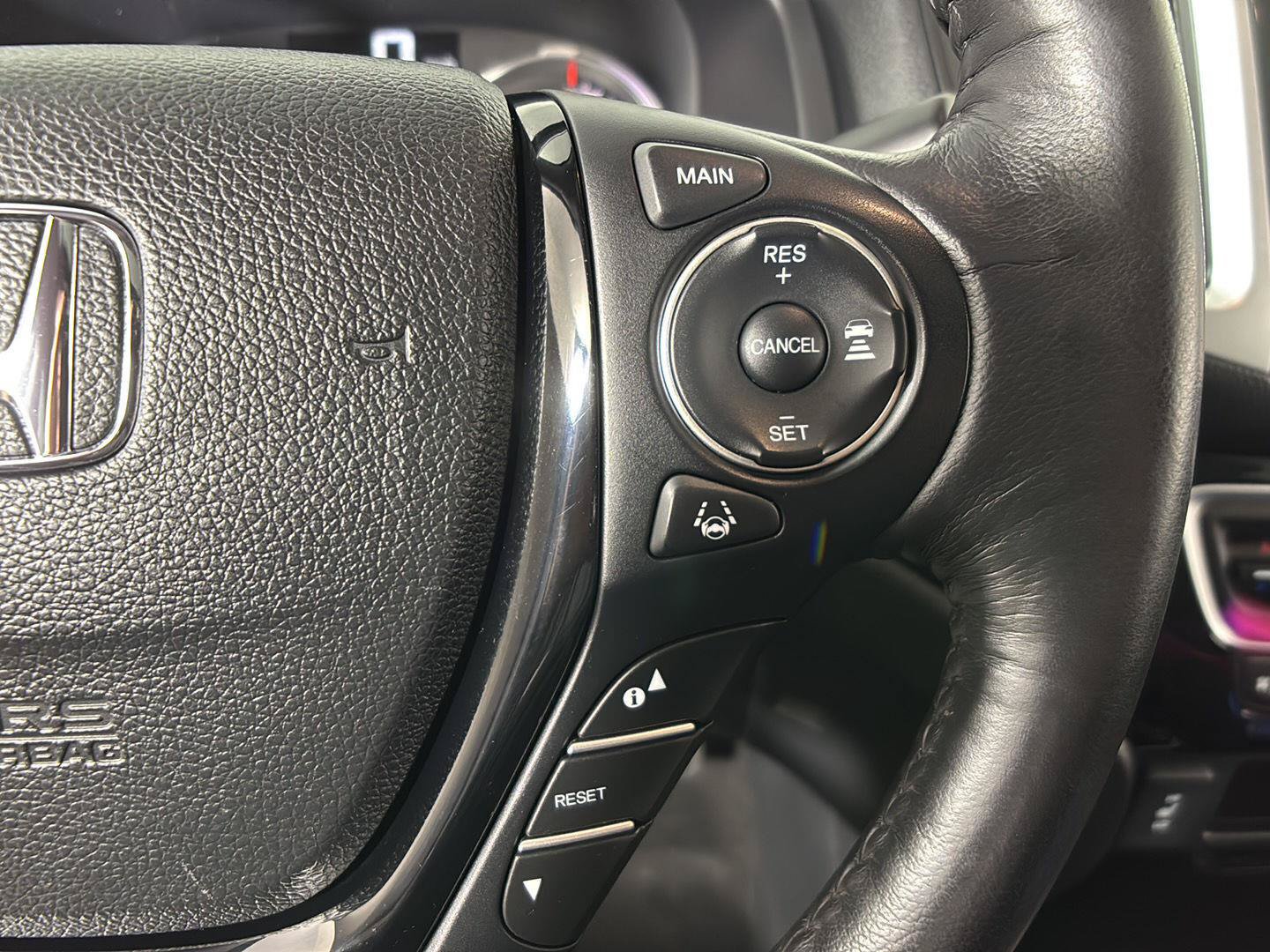 Used 2017 Honda Ridgeline RTL-E image 22