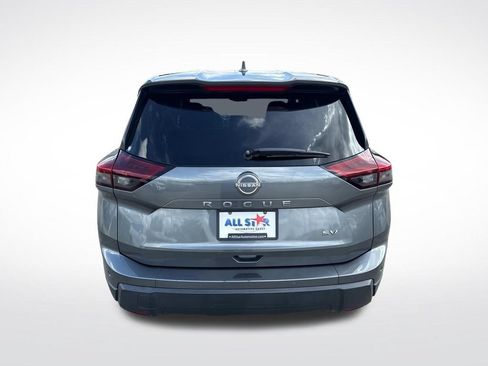 Used 2024 Nissan Rogue SV FWD image 8