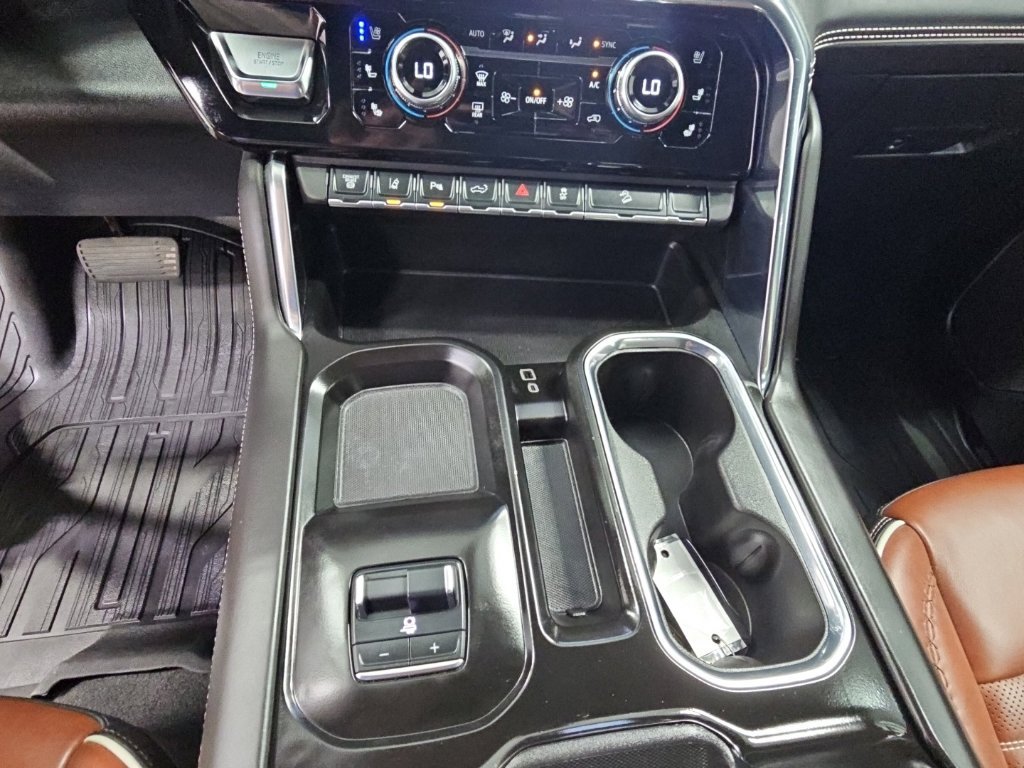Used 2025 GMC Sierra 2500 Denali Ultimate AWD/4WD image 22
