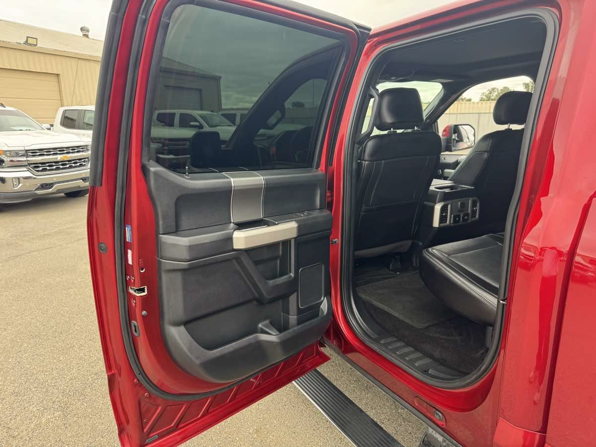 Used 2017 Ford F150 Lariat w/ Equipment Group 502A Luxury AWD/4WD image 20