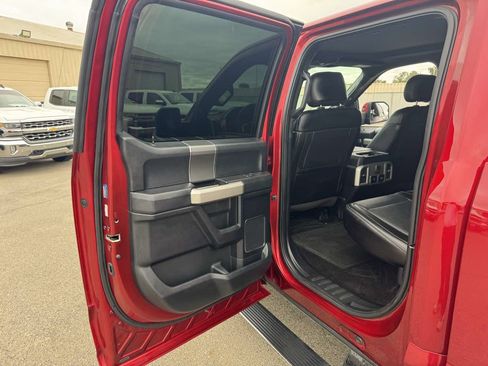 Used 2017 Ford F150 Lariat w/ Equipment Group 502A Luxury AWD/4WD image 20