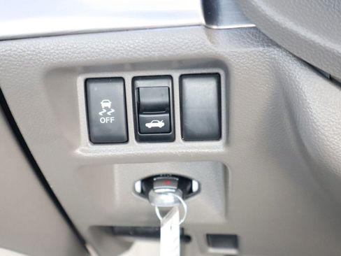 Used 2011 INFINITI G25 Journey w/ Moonroof Pkg image 28