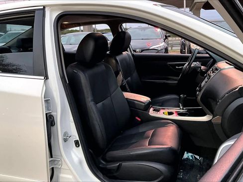 Used 2014 Nissan Altima 2.5 SL w/ Technology Package image 8